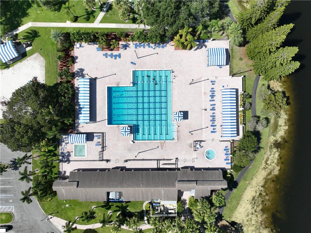 APPLEWOOD VILLAGE II - Residential