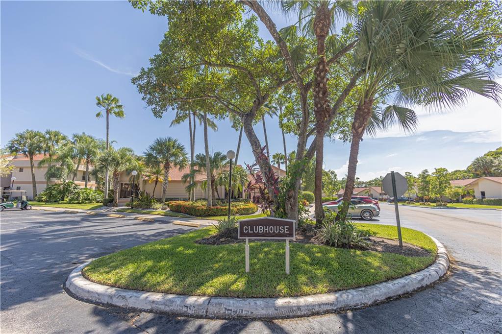 APPLEWOOD VILLAGE II - Residential