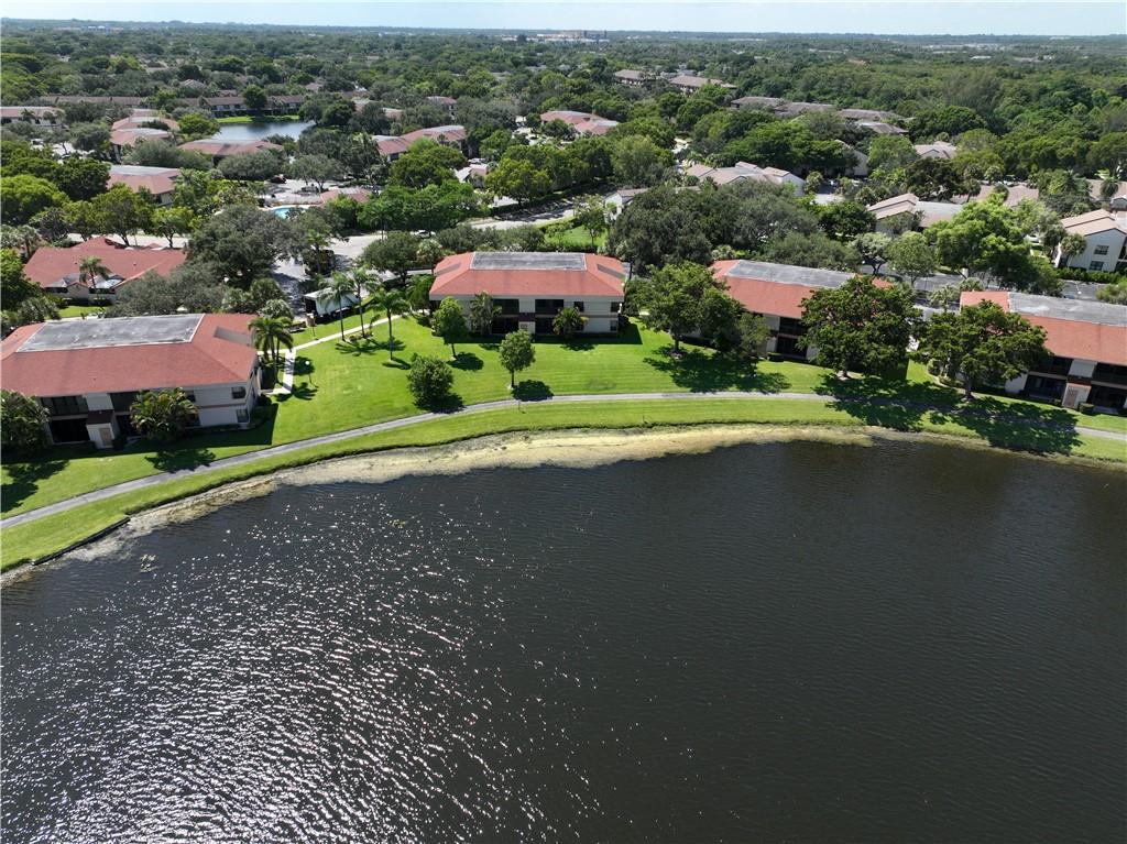 APPLEWOOD VILLAGE II - Residential