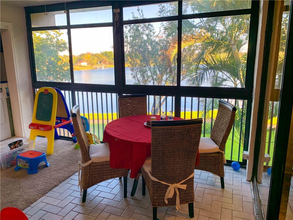 APPLEWOOD VILLAGE II - Residential