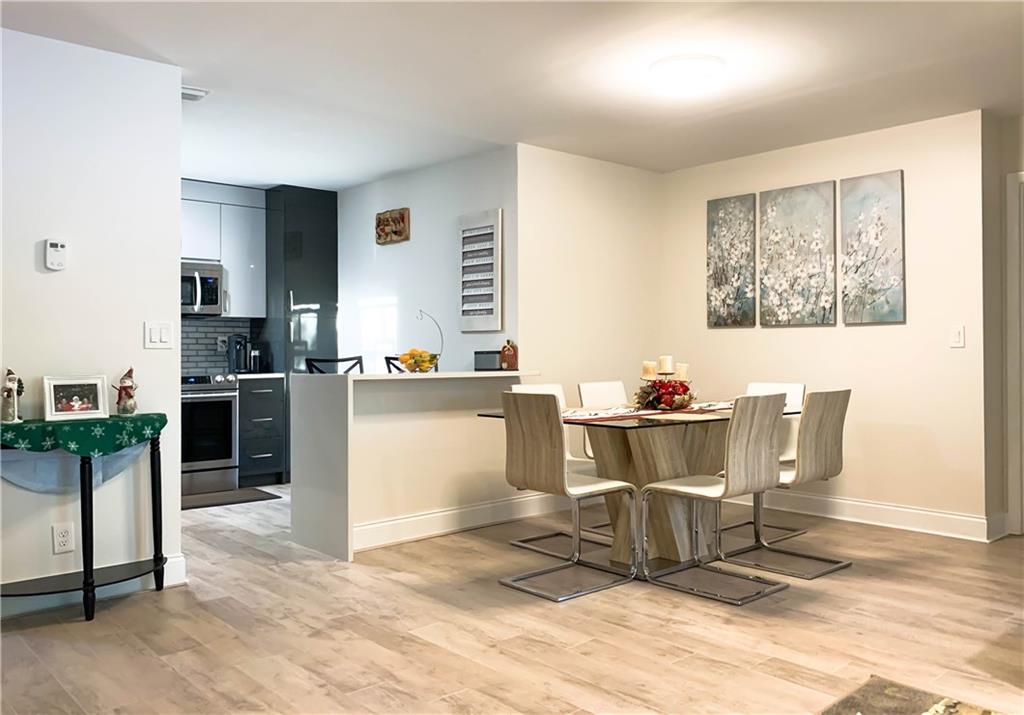 APPLEWOOD VILLAGE II - Residential