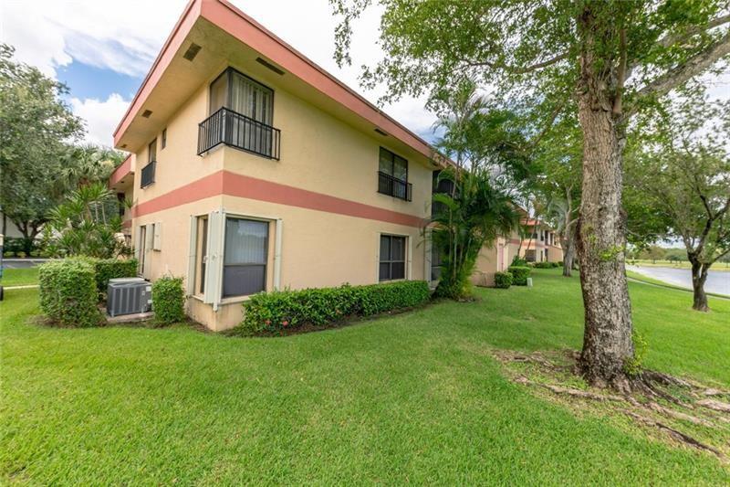 APPLEWOOD VILLAGE II - Residential