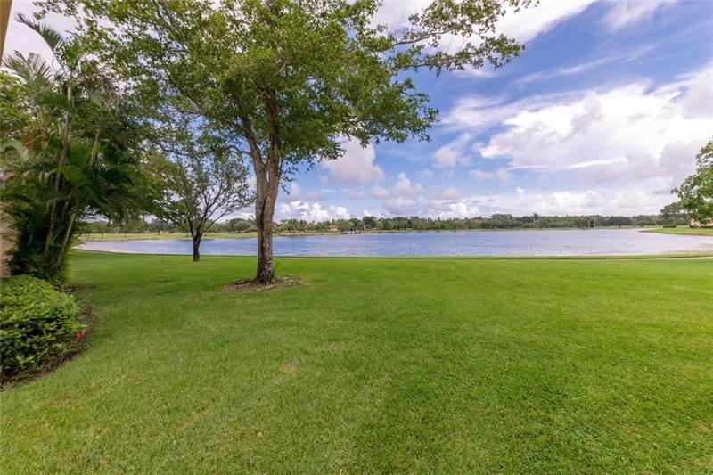 APPLEWOOD VILLAGE II - Residential