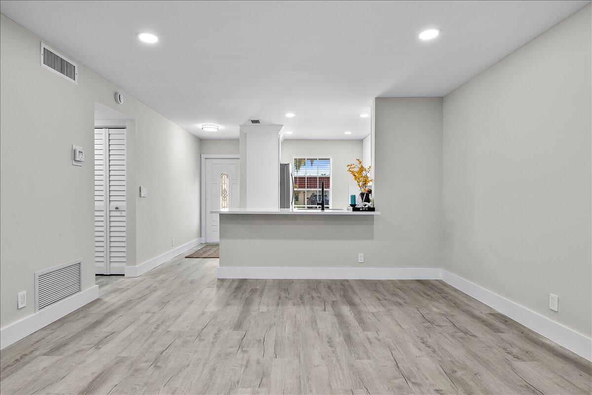 COVERED BRIDGE CONDO - Residential