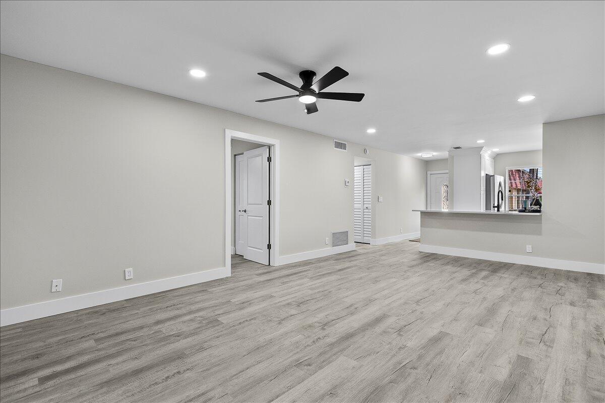 COVERED BRIDGE CONDO - Residential