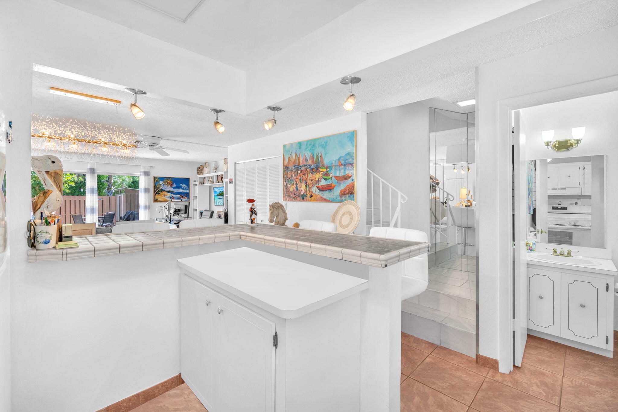 TOWNHOUSE EAST 1 CONDO - Residential