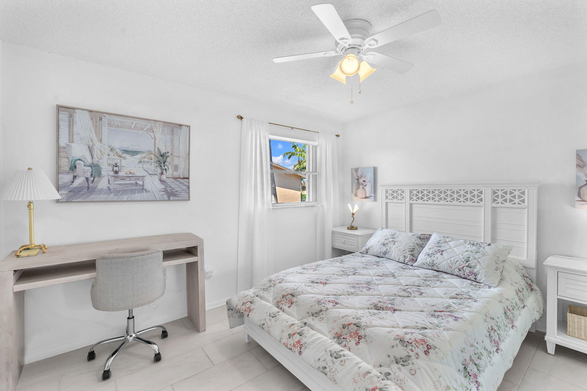 TOWNHOUSE EAST 1 CONDO - Residential