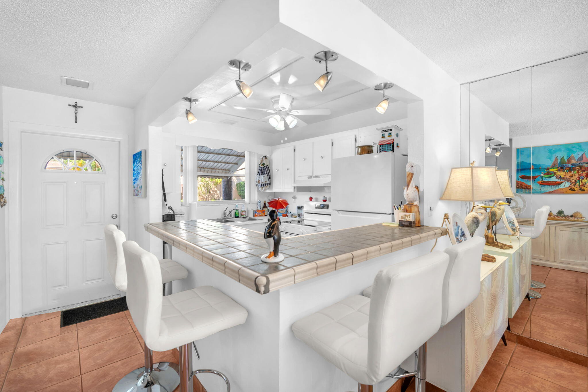 TOWNHOUSE EAST 1 CONDO - Residential