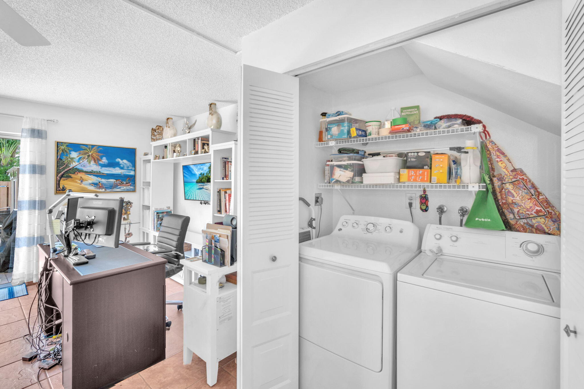 TOWNHOUSE EAST 1 CONDO - Residential