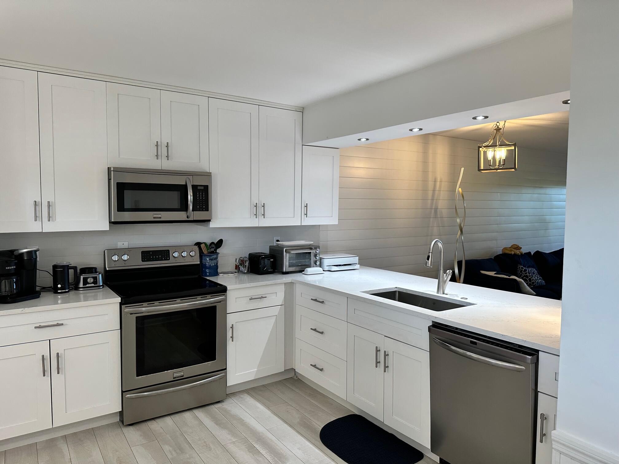 JUPITER BAY EAST CONDO - Residential