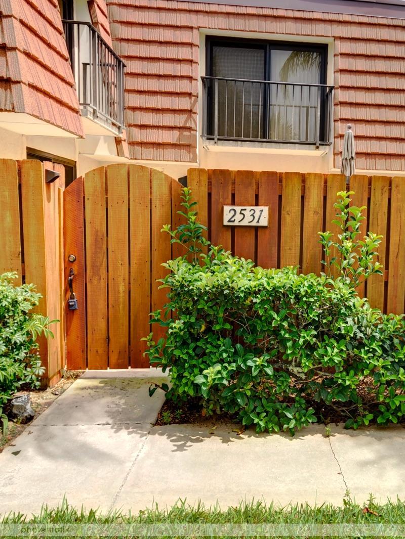 2531 25th Court