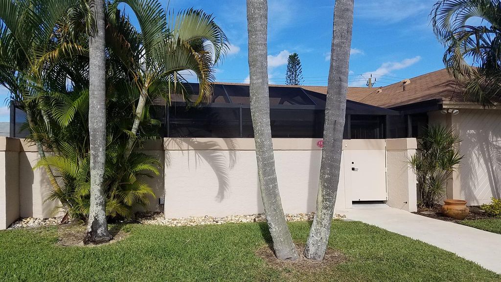 Photo of 114 Bent Arrow Drive #D, Jupiter, FL 33458 (MLS # R10889769)