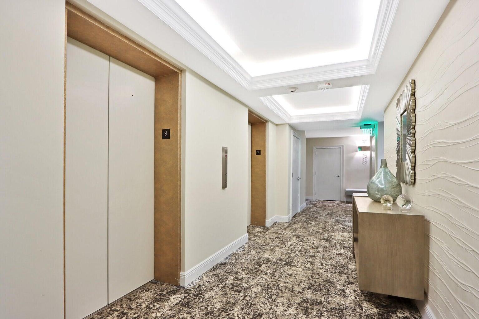 OLD PORT COVE MARINA TOWE - Residential