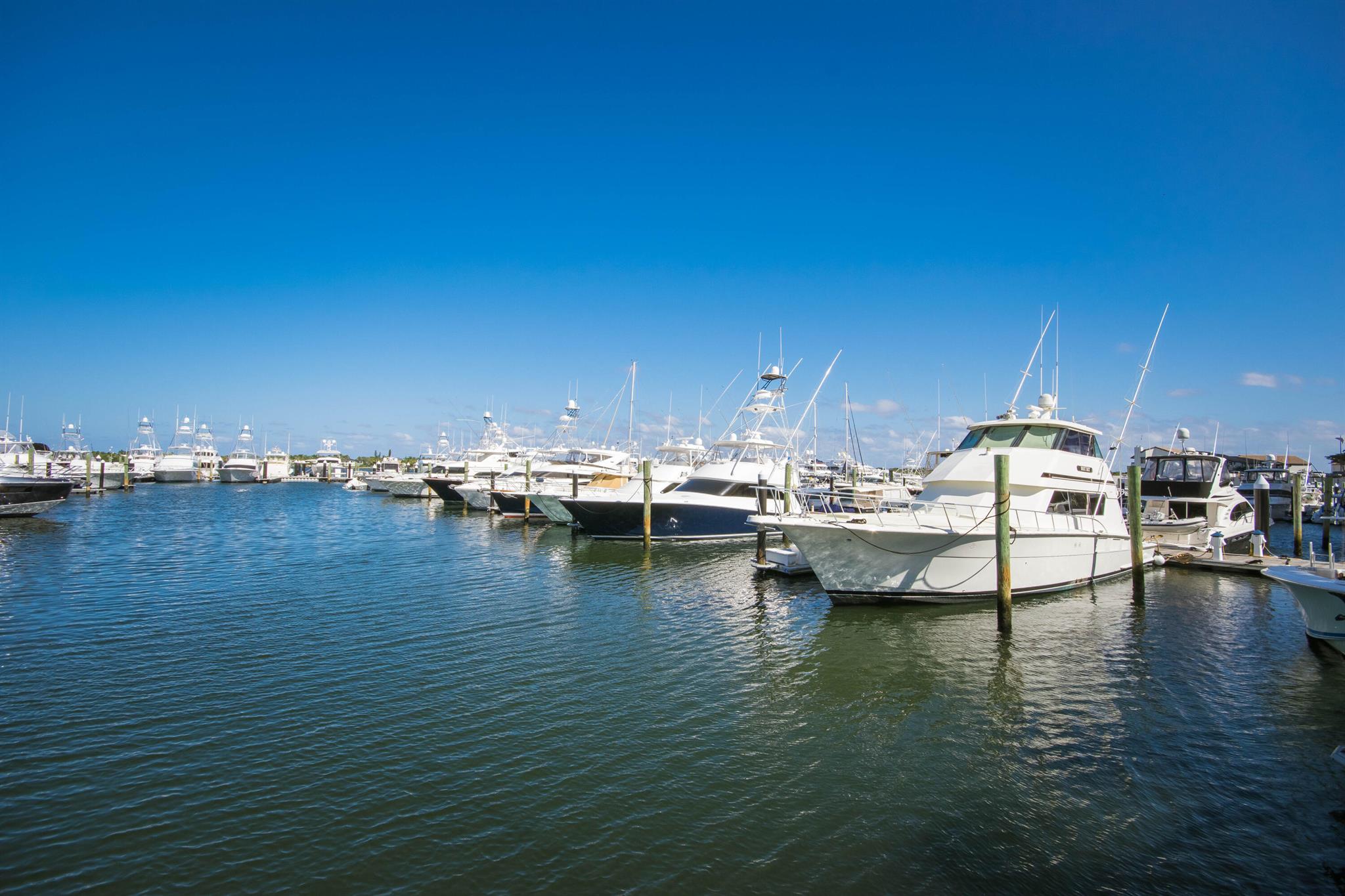 OLD PORT COVE MARINA TOWE - Residential