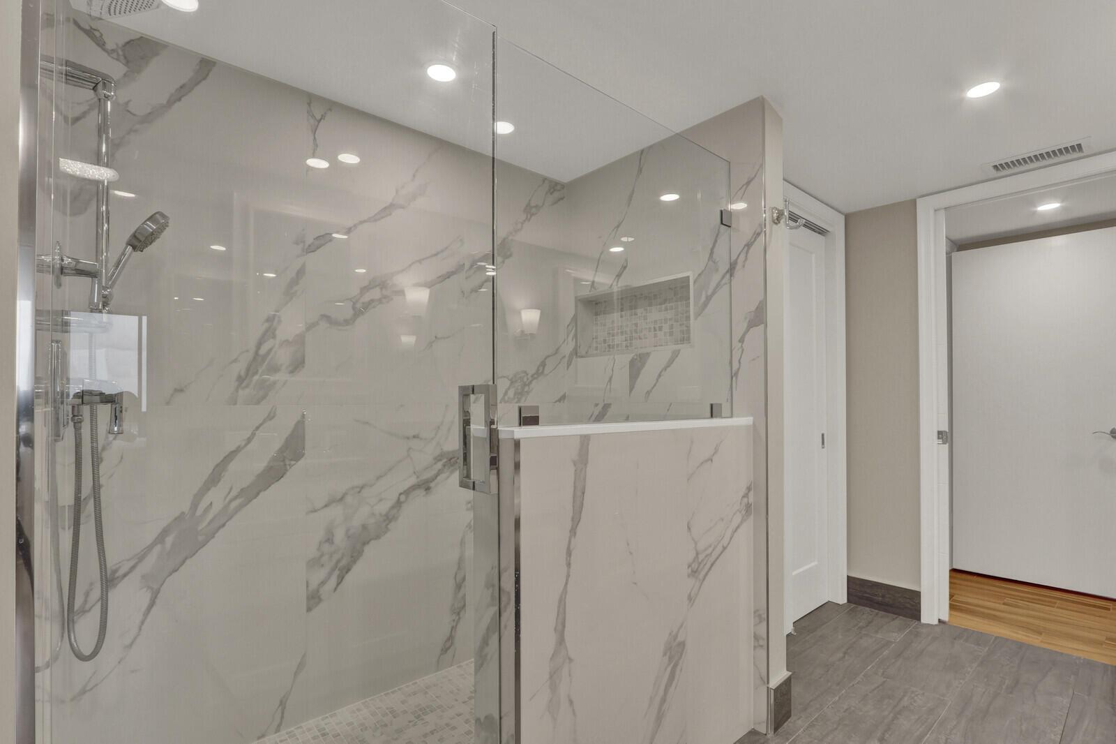 OLD PORT COVE MARINA TOWE - Residential