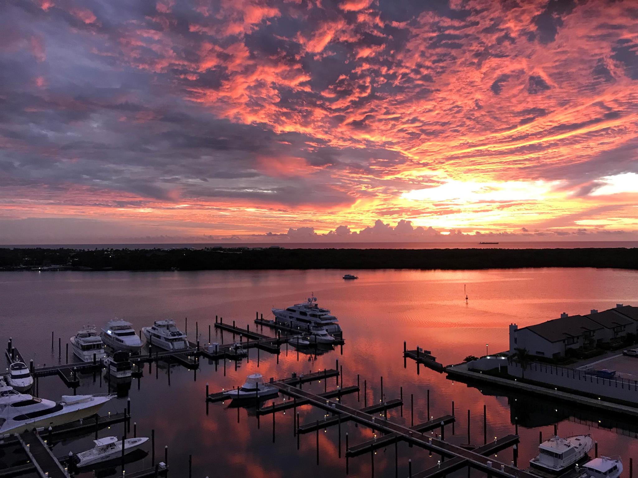 OLD PORT COVE MARINA TOWE - Residential