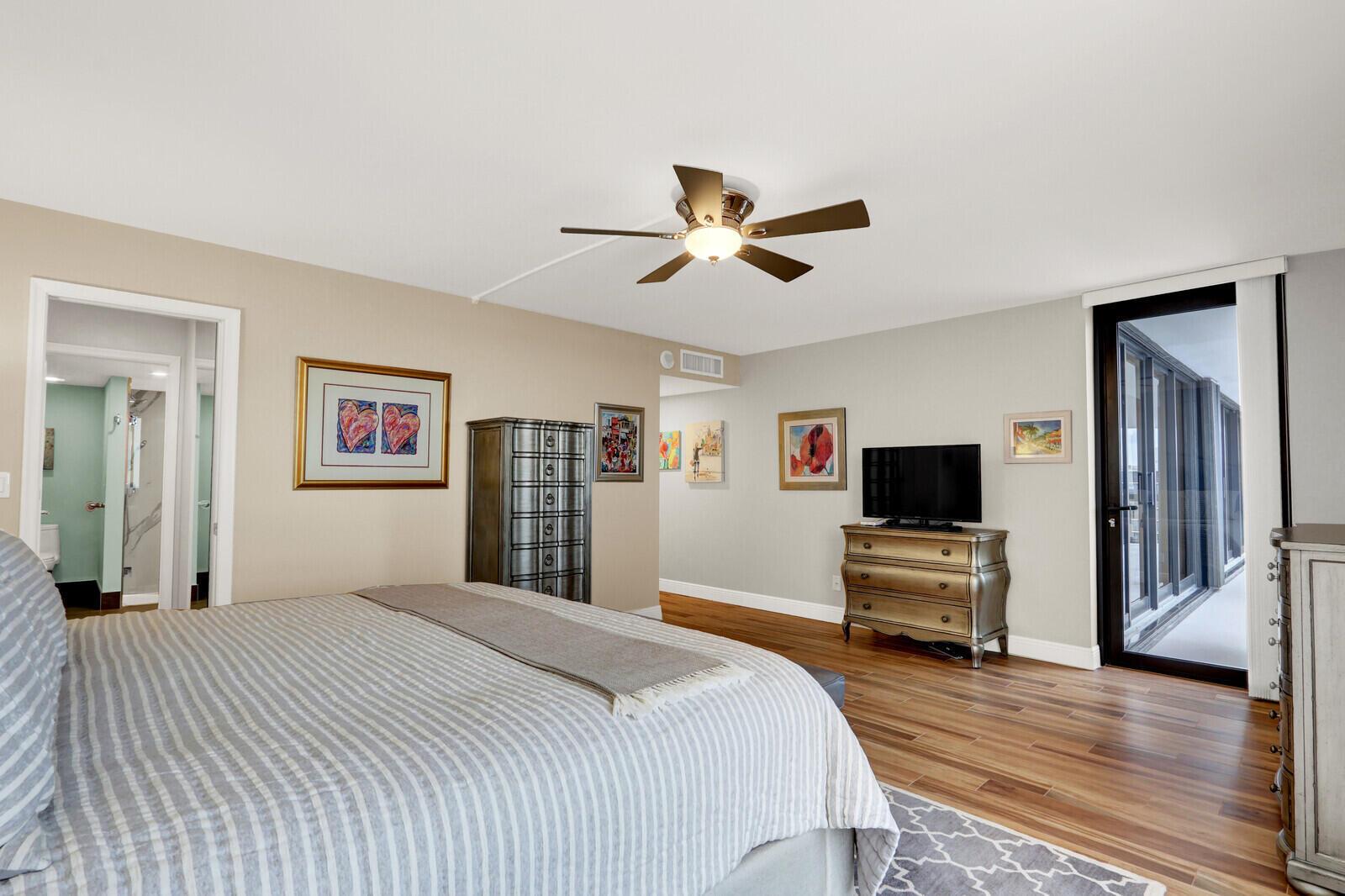 OLD PORT COVE MARINA TOWE - Residential