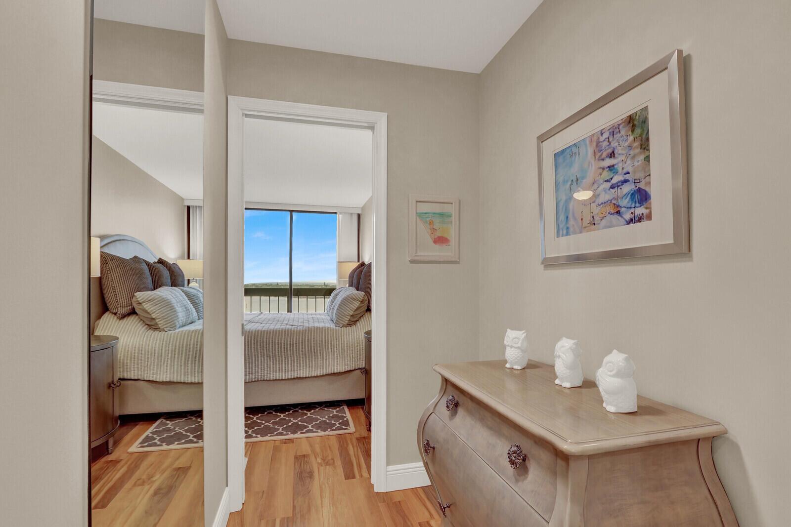 OLD PORT COVE MARINA TOWE - Residential