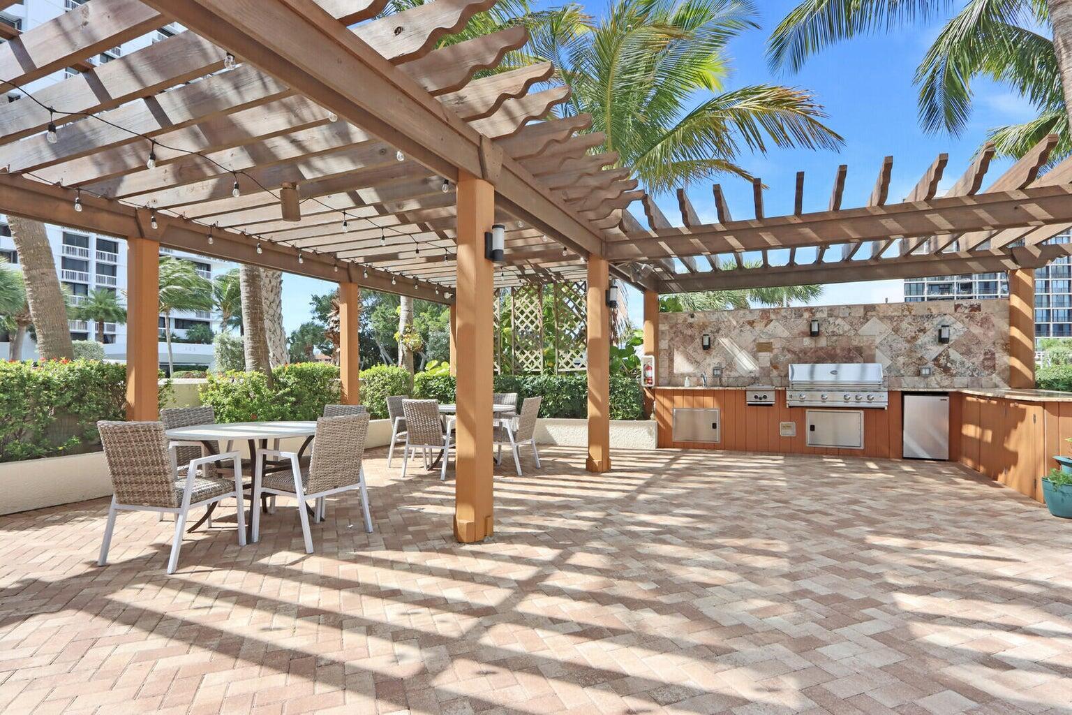 OLD PORT COVE MARINA TOWE - Residential