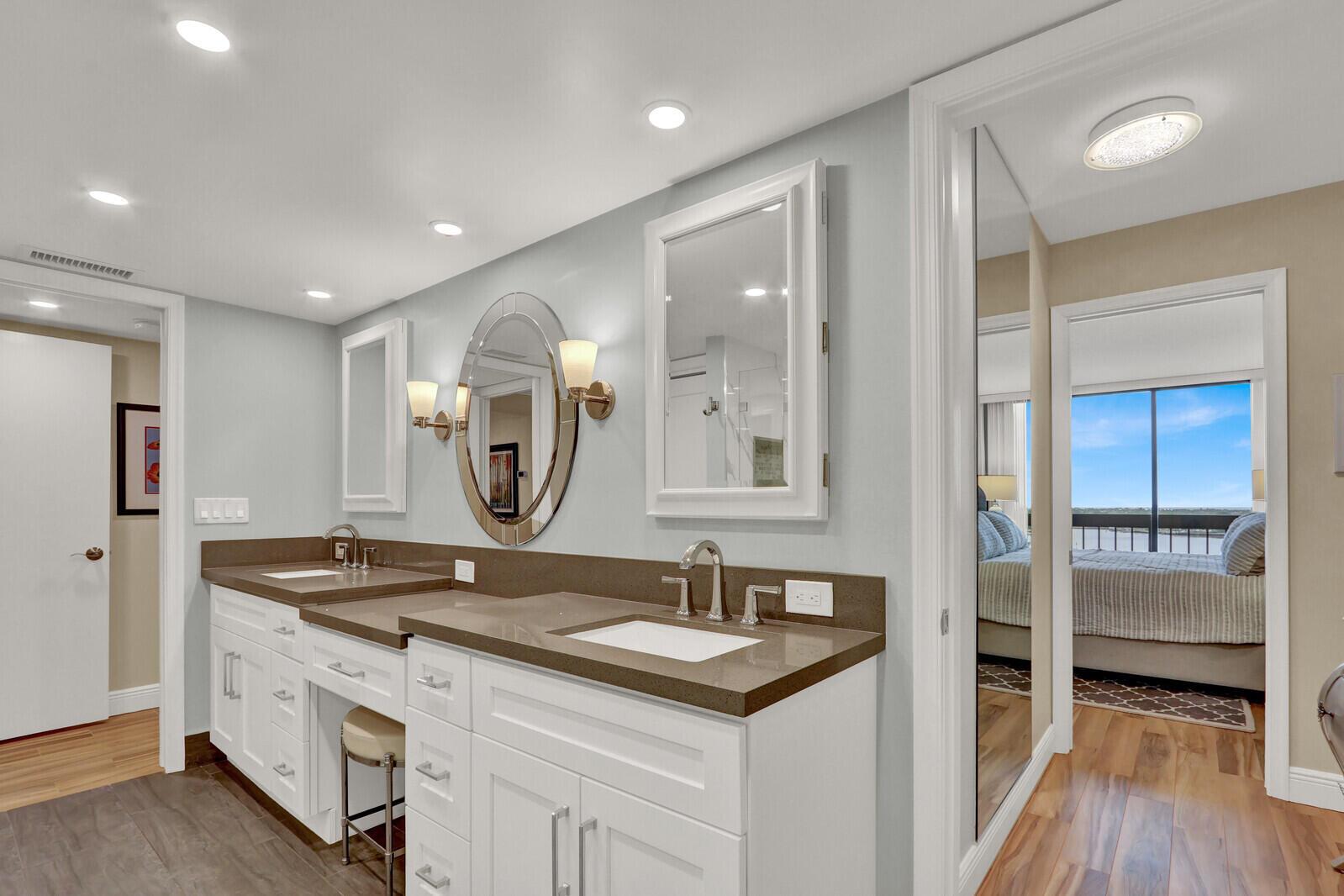 OLD PORT COVE MARINA TOWE - Residential