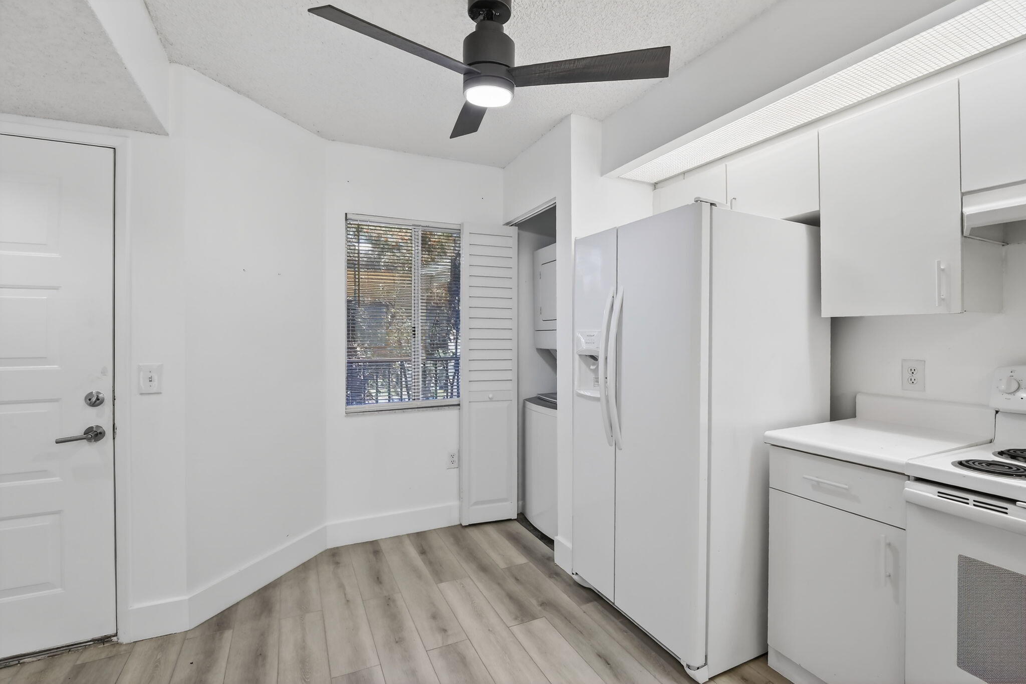 SUFFOLK AT CENTURY VILLAGE - Residential