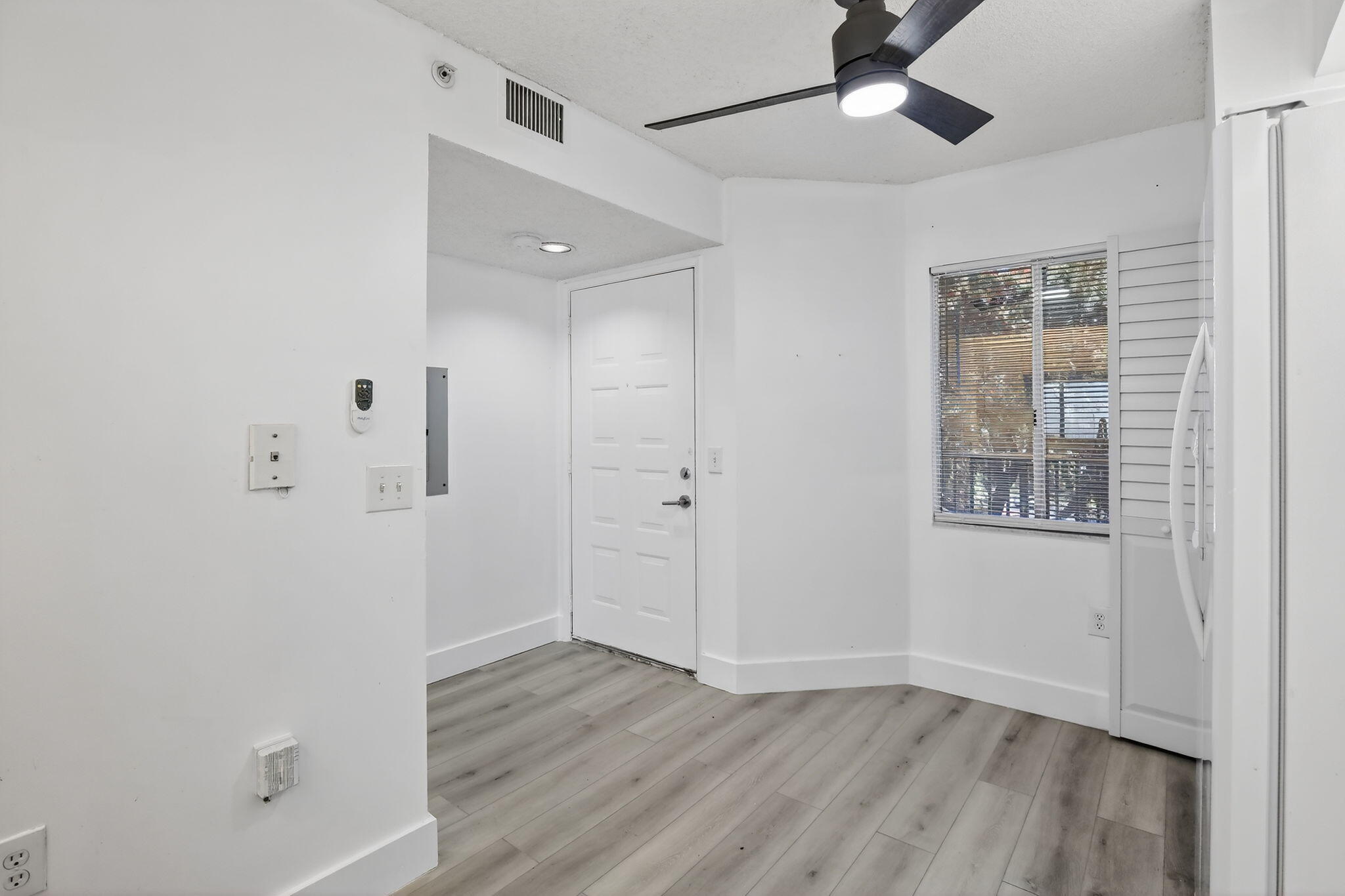 SUFFOLK AT CENTURY VILLAGE - Residential