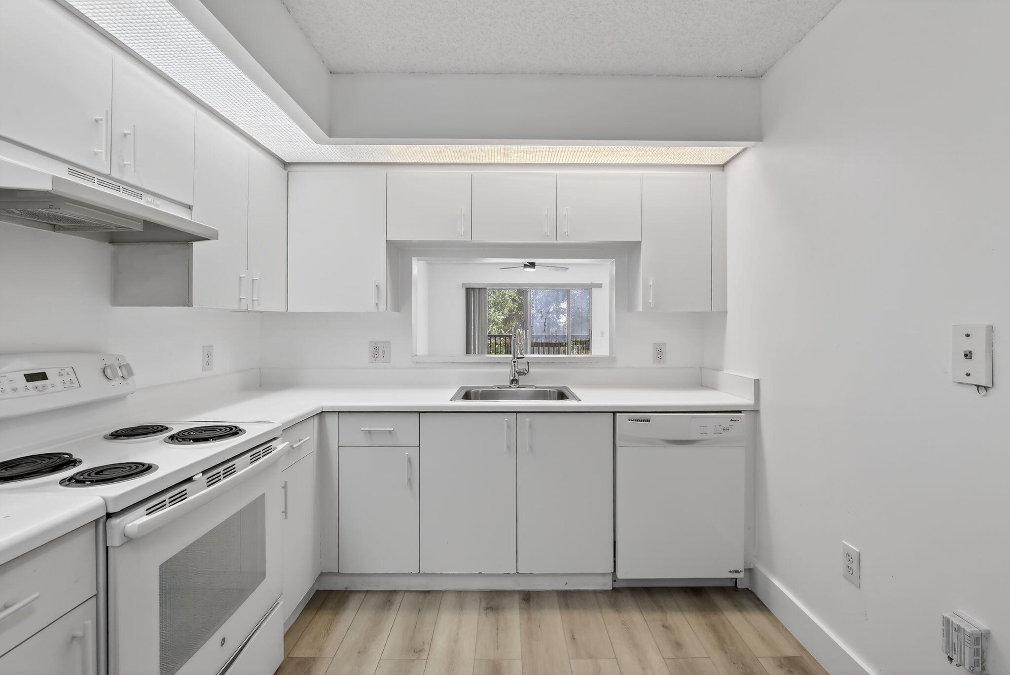 900 SW 142nd Avenue 305l