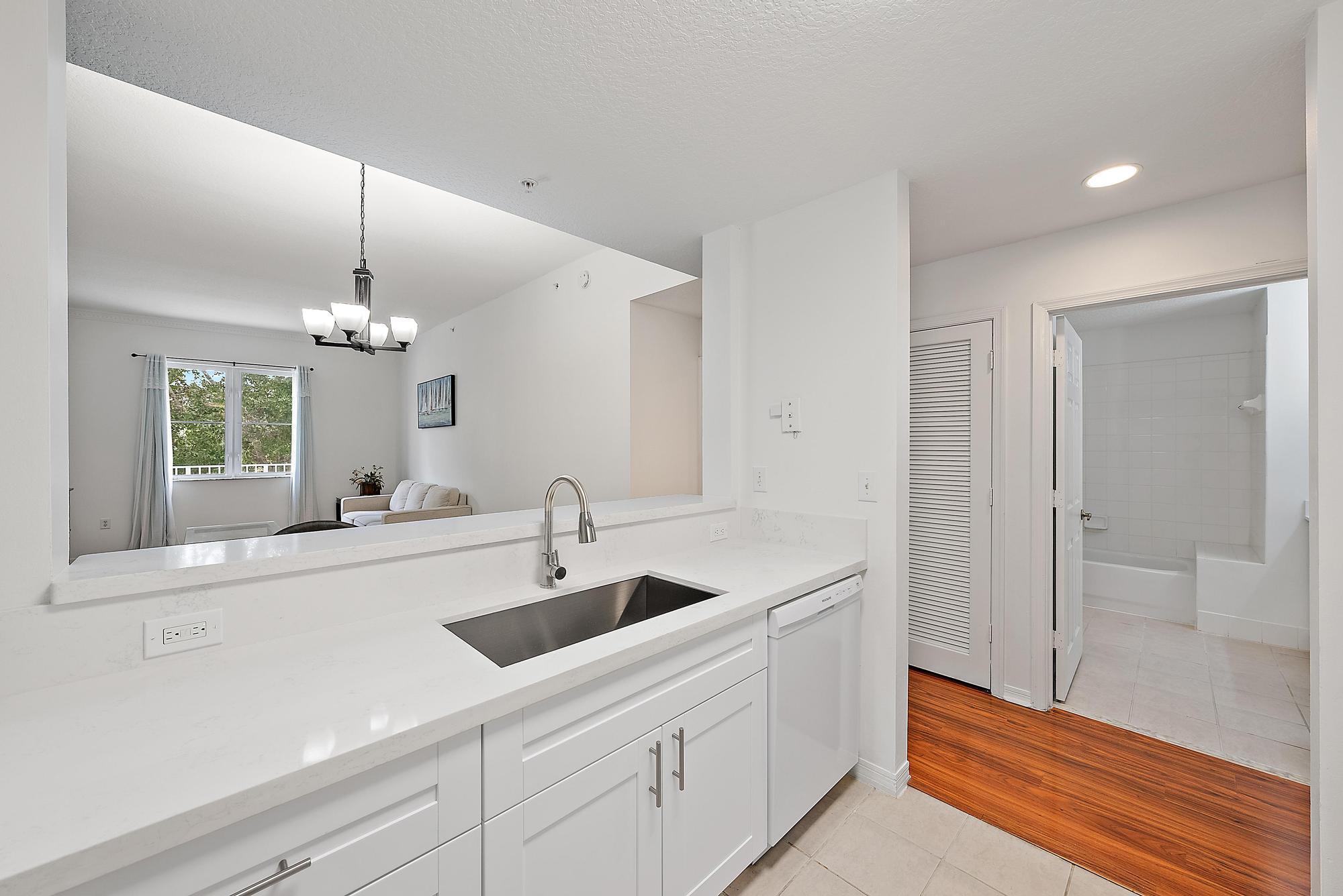 VILLAGE AT ABACOA CONDO - Residential Lease