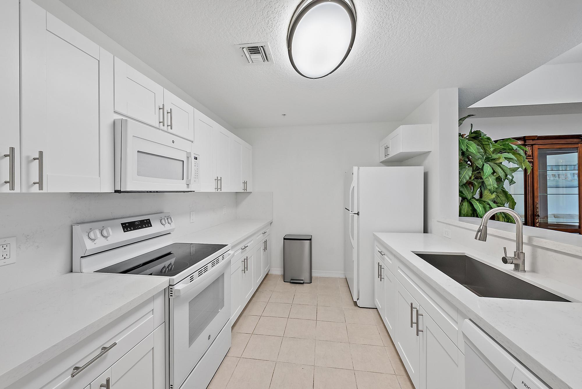 VILLAGE AT ABACOA CONDO - Residential Lease