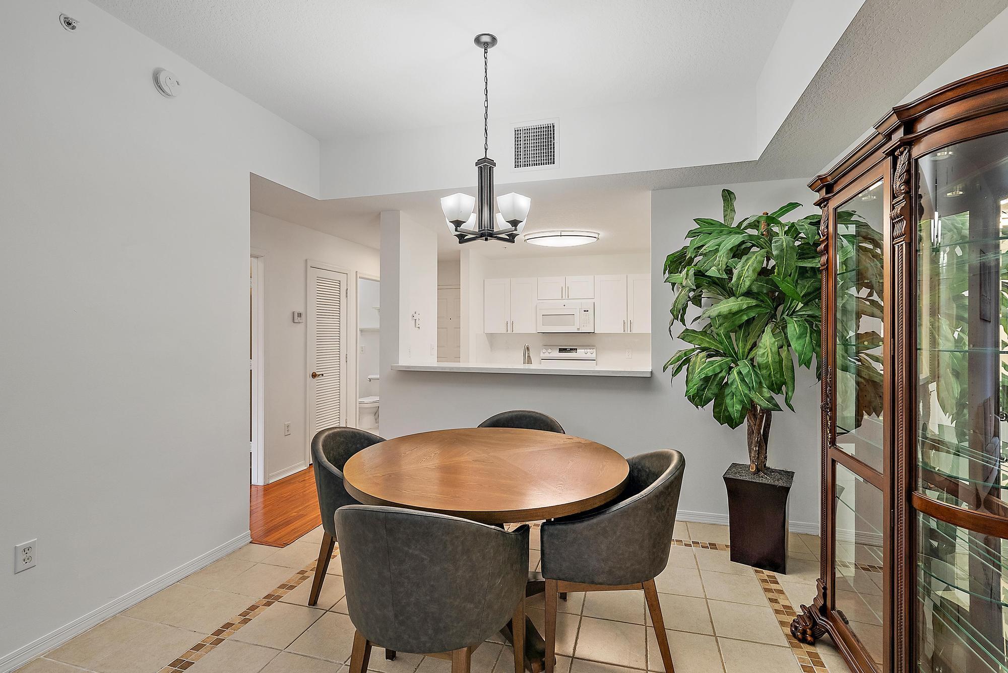 VILLAGE AT ABACOA CONDO - Residential Lease