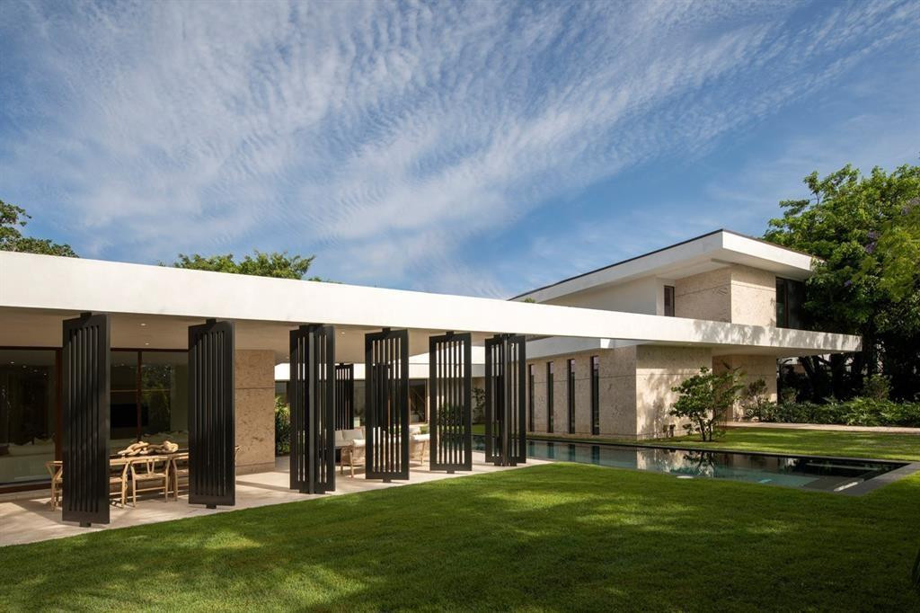 5831 SW 37th Terrace