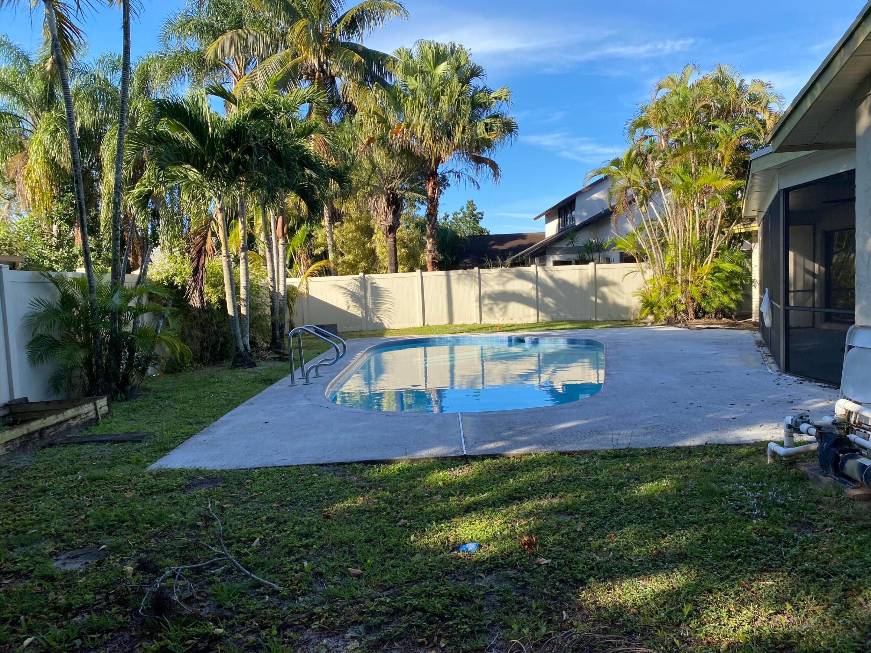 12260 Sannenwood