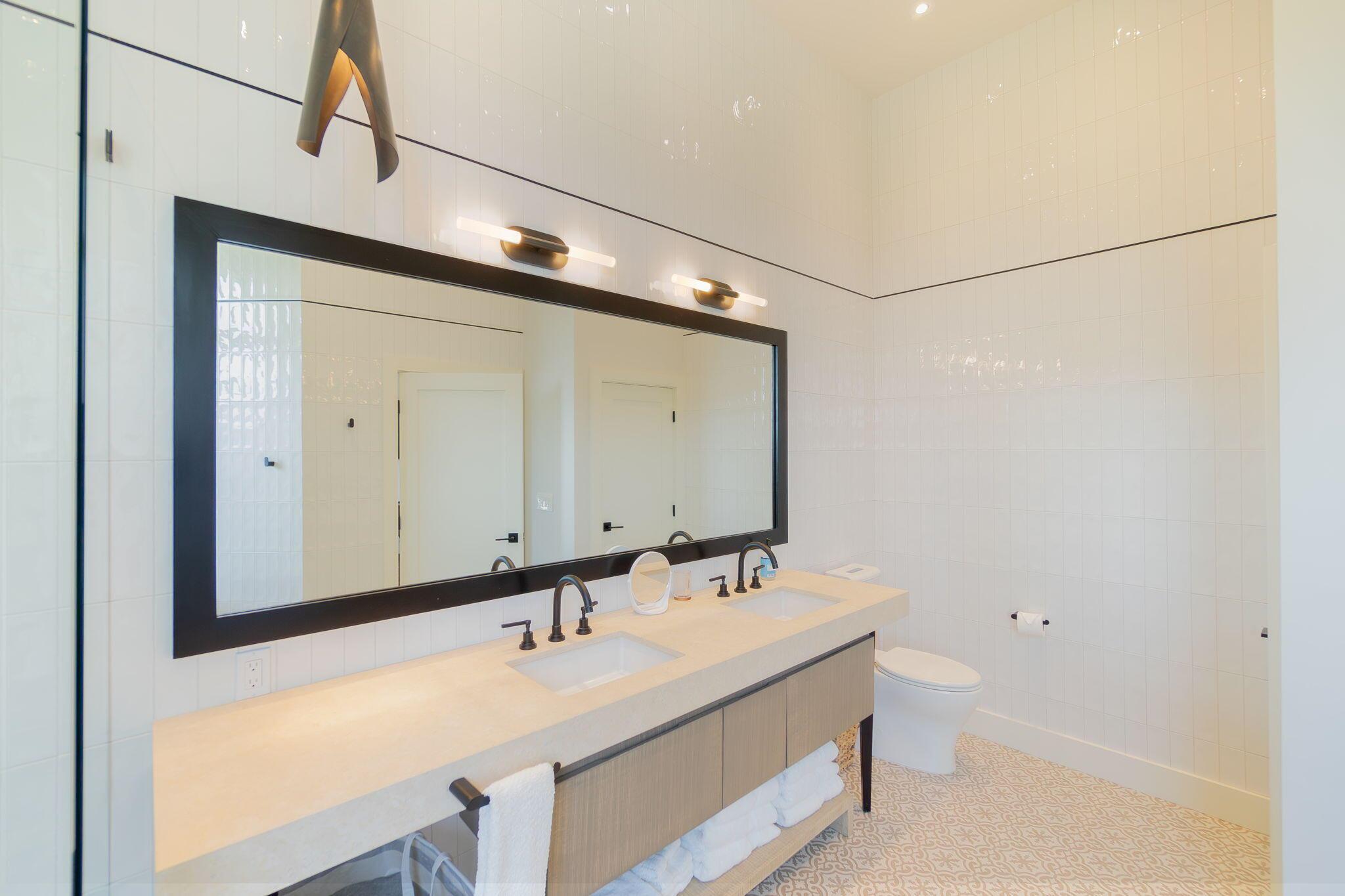 EAGLES LANDING OF P B POL - Residential Lease