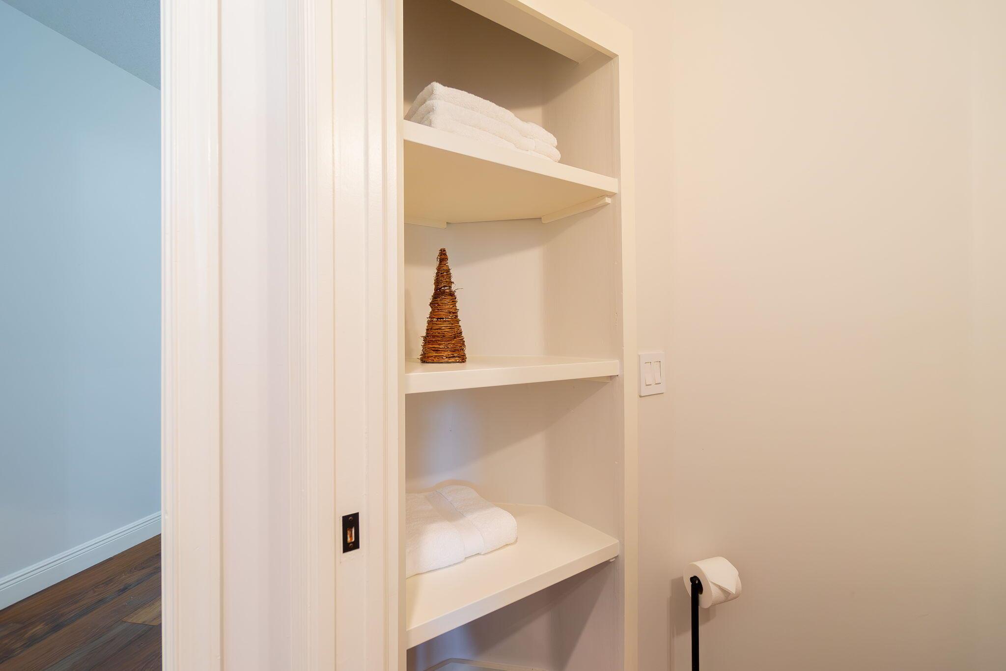 EAGLES LANDING OF P B POL - Residential Lease