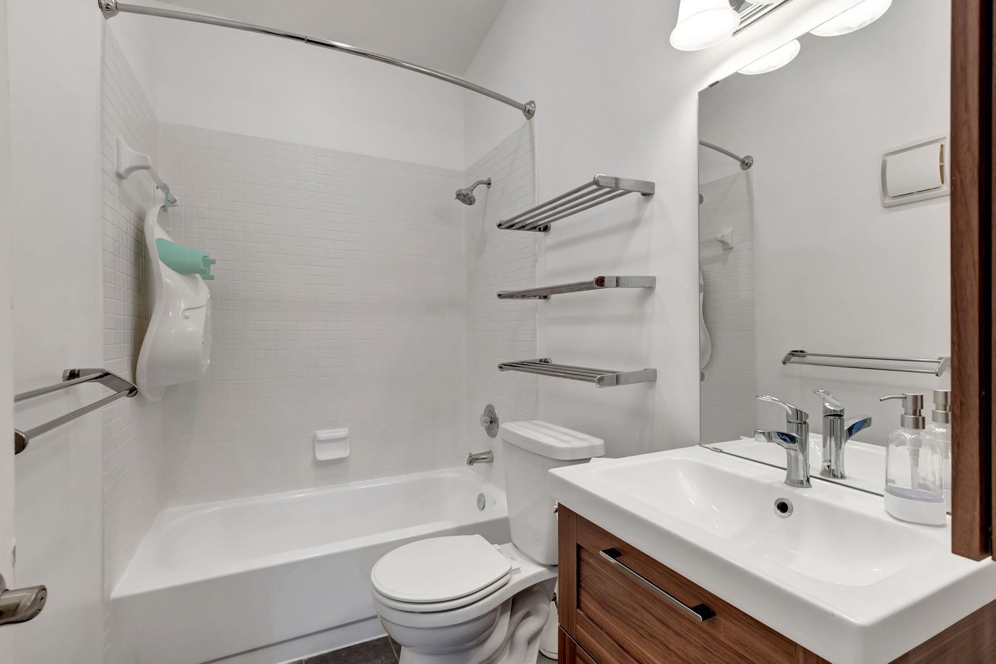 BOYNTON LAKES - Residential