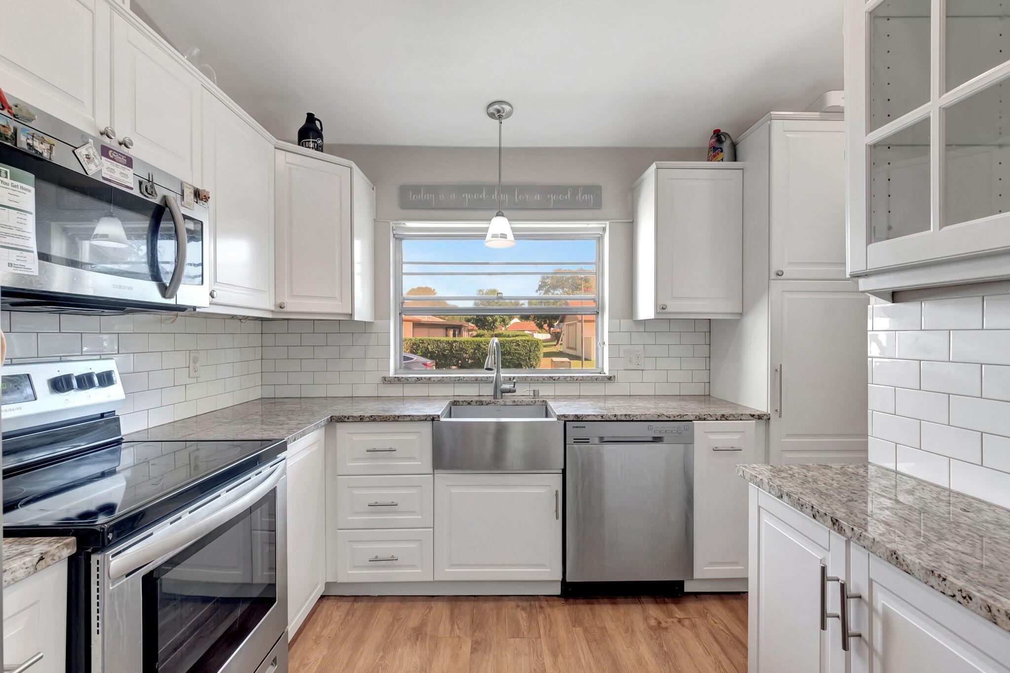 BOYNTON LAKES - Residential