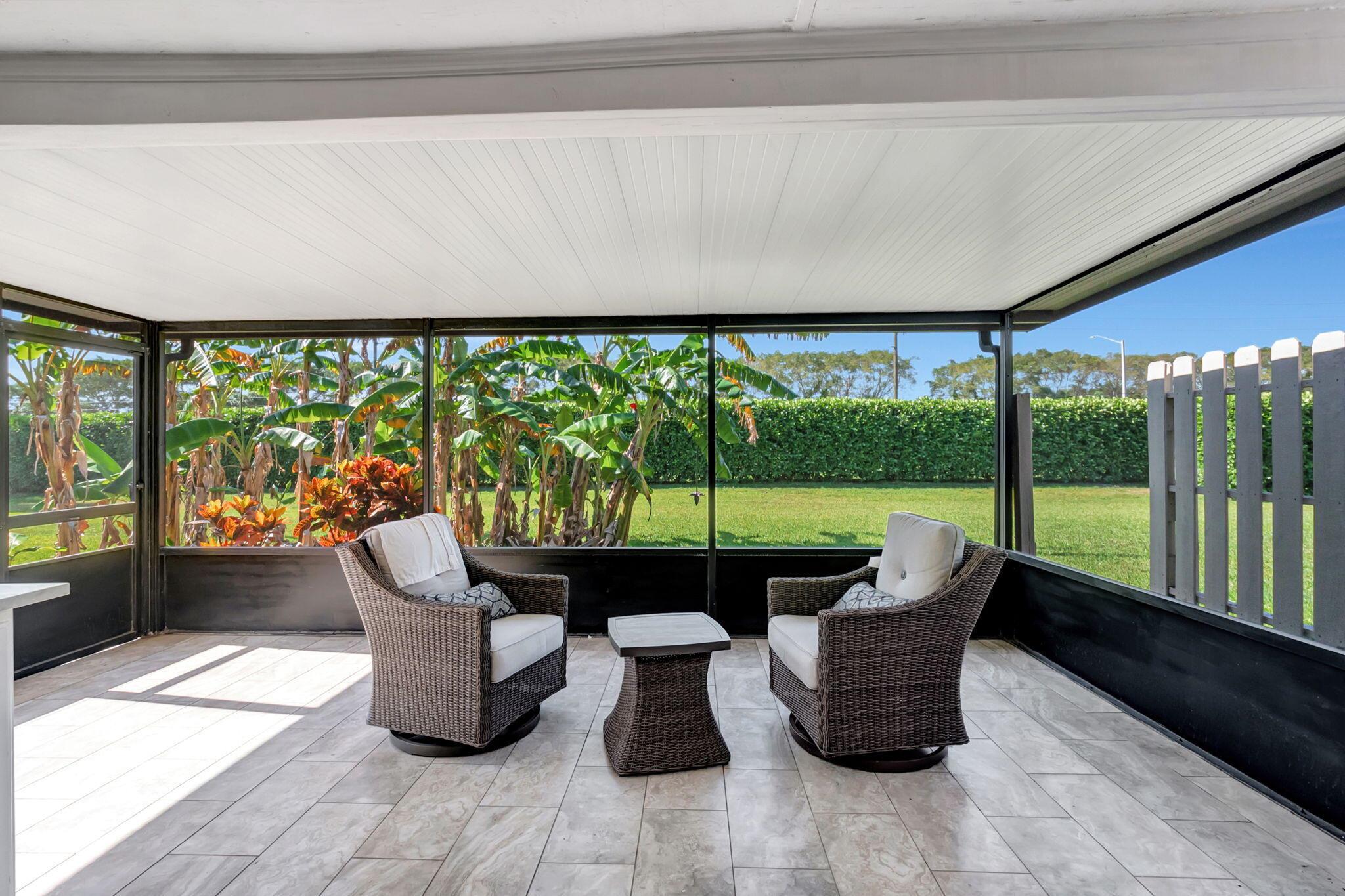 BOYNTON LAKES - Residential