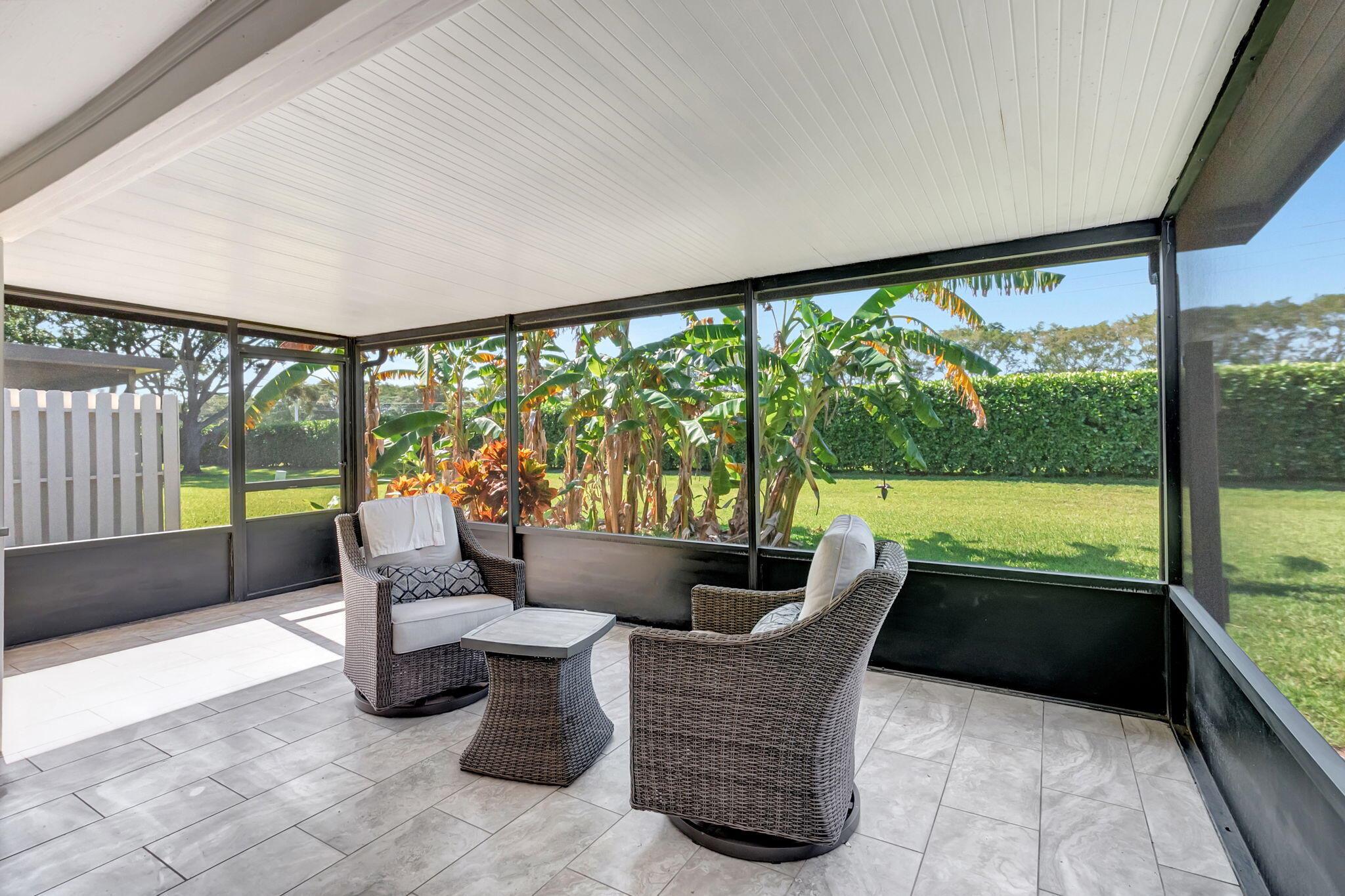 BOYNTON LAKES - Residential