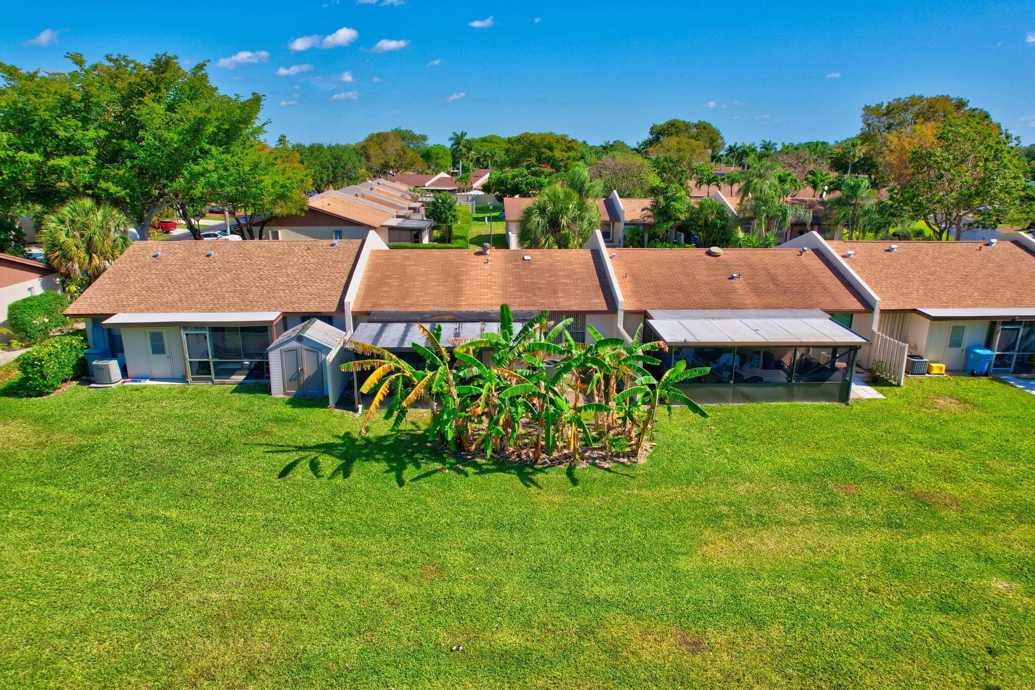 BOYNTON LAKES - Residential