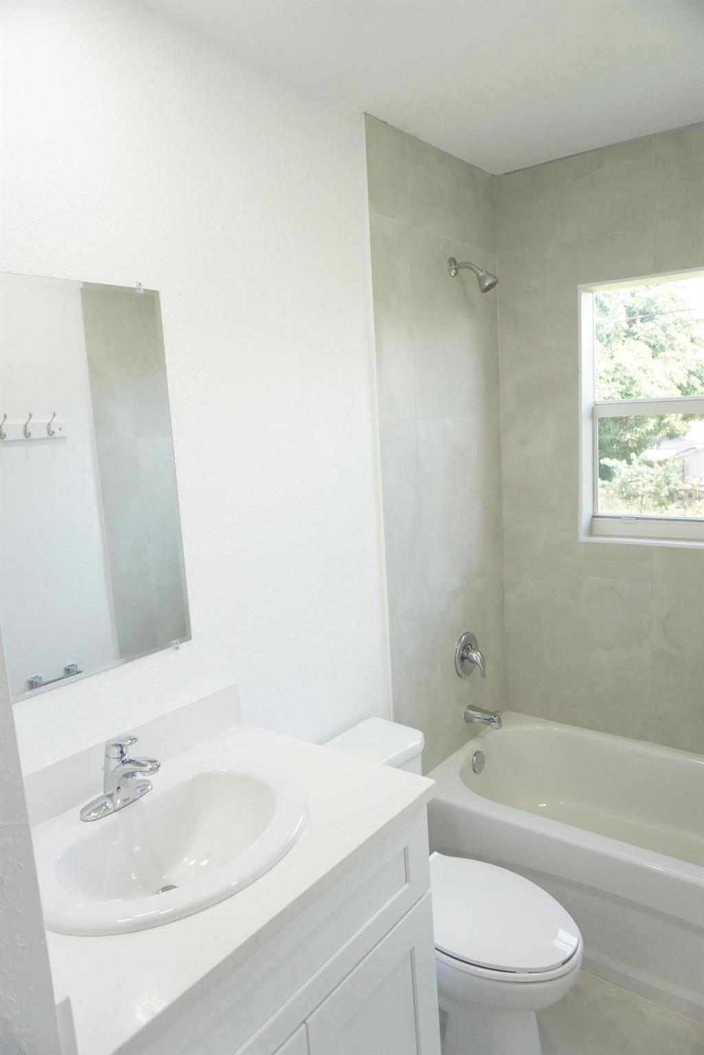 LAURAVILLE AMNDED PL - Residential Lease