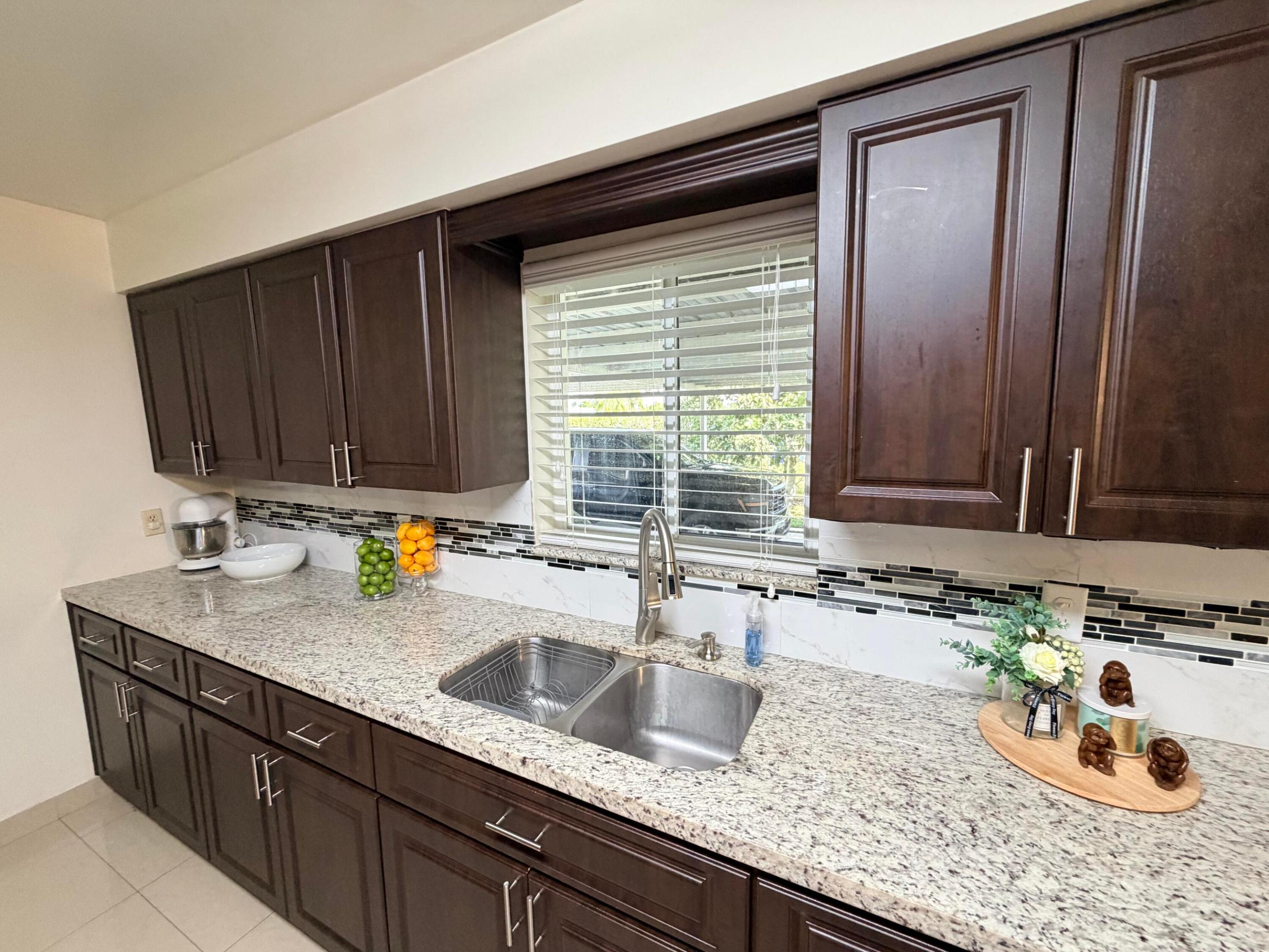 NORTHMOOR GARDENS ADD B G IN - Residential