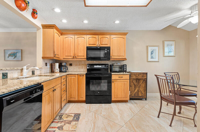 BEACH HAVEN TOWNHOMES CONDO - Residential
