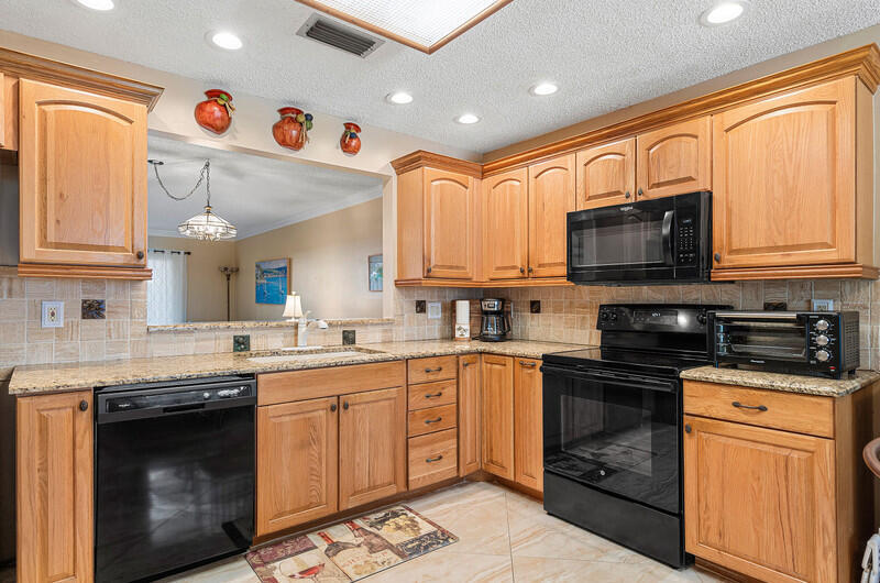 BEACH HAVEN TOWNHOMES CONDO - Residential