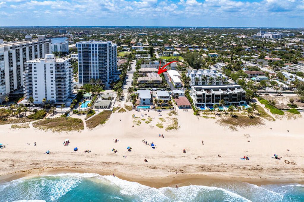 Photo of 3409 SE 8th Street #6, Pompano Beach, FL 33062 (MLS # B26022649)