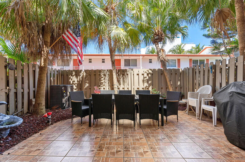 BEACH HAVEN TOWNHOMES CONDO - Residential