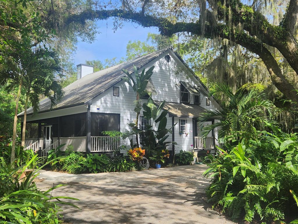 Photo of 4680 Sunrise Boulevard, Fort Pierce, FL 34982 (MLS # R10952015)