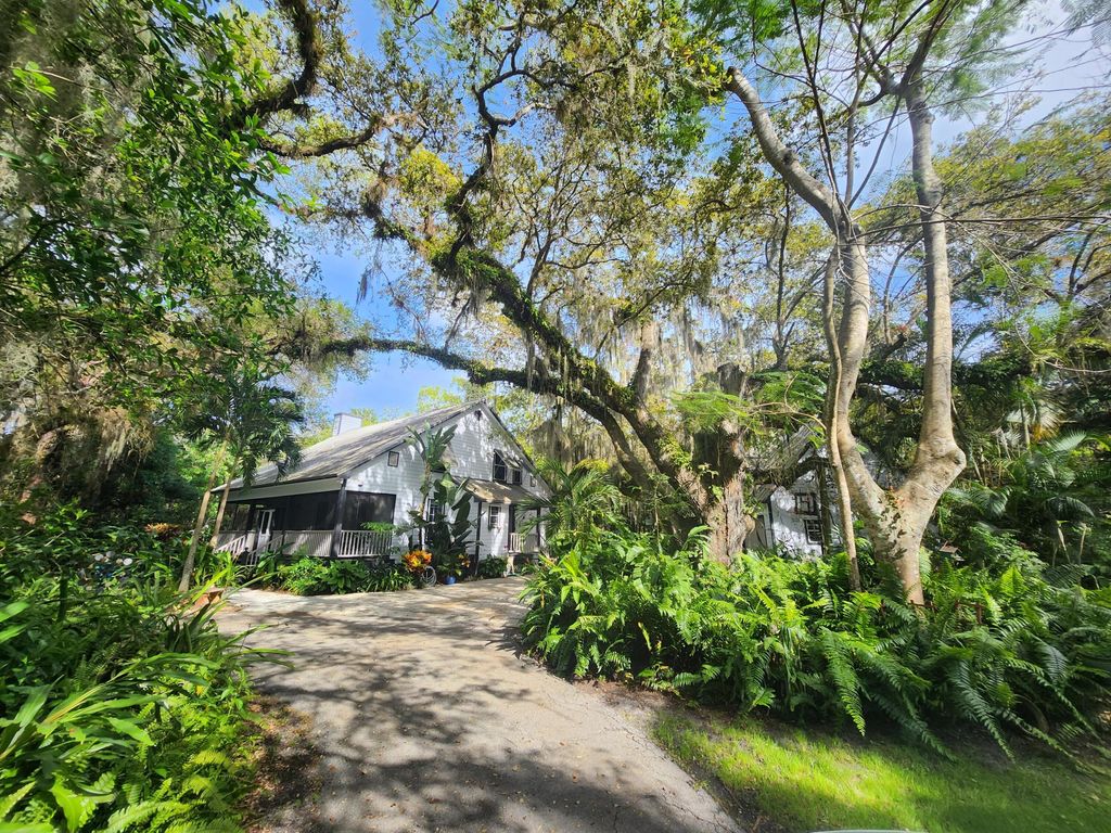 Photo of 4680 Sunrise Boulevard, Fort Pierce, FL 34982 (MLS # R10952015)