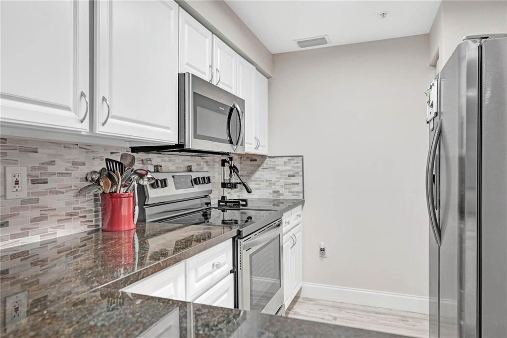 TIERRA VERDE - Residential