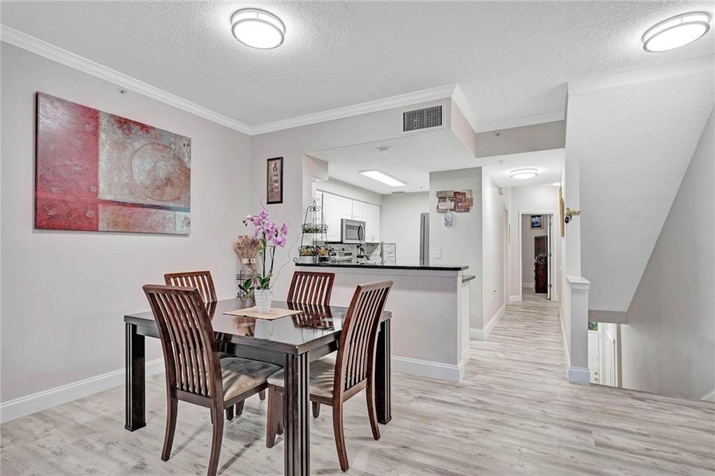 TIERRA VERDE - Residential