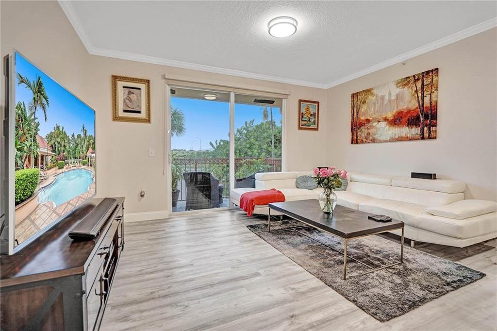 TIERRA VERDE - Residential